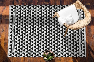 Kültéri szőnyeg teraszra Fekete fehér háromszögek